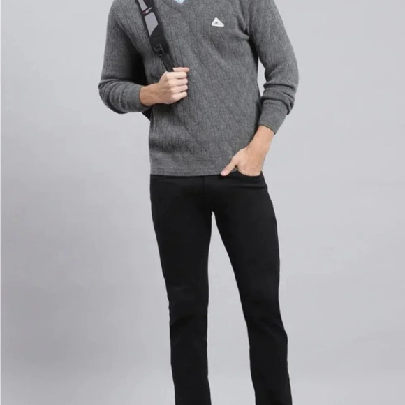 Monte Carlo Men Grey Self Design Wool blend Pullover - Picture 6 of 8